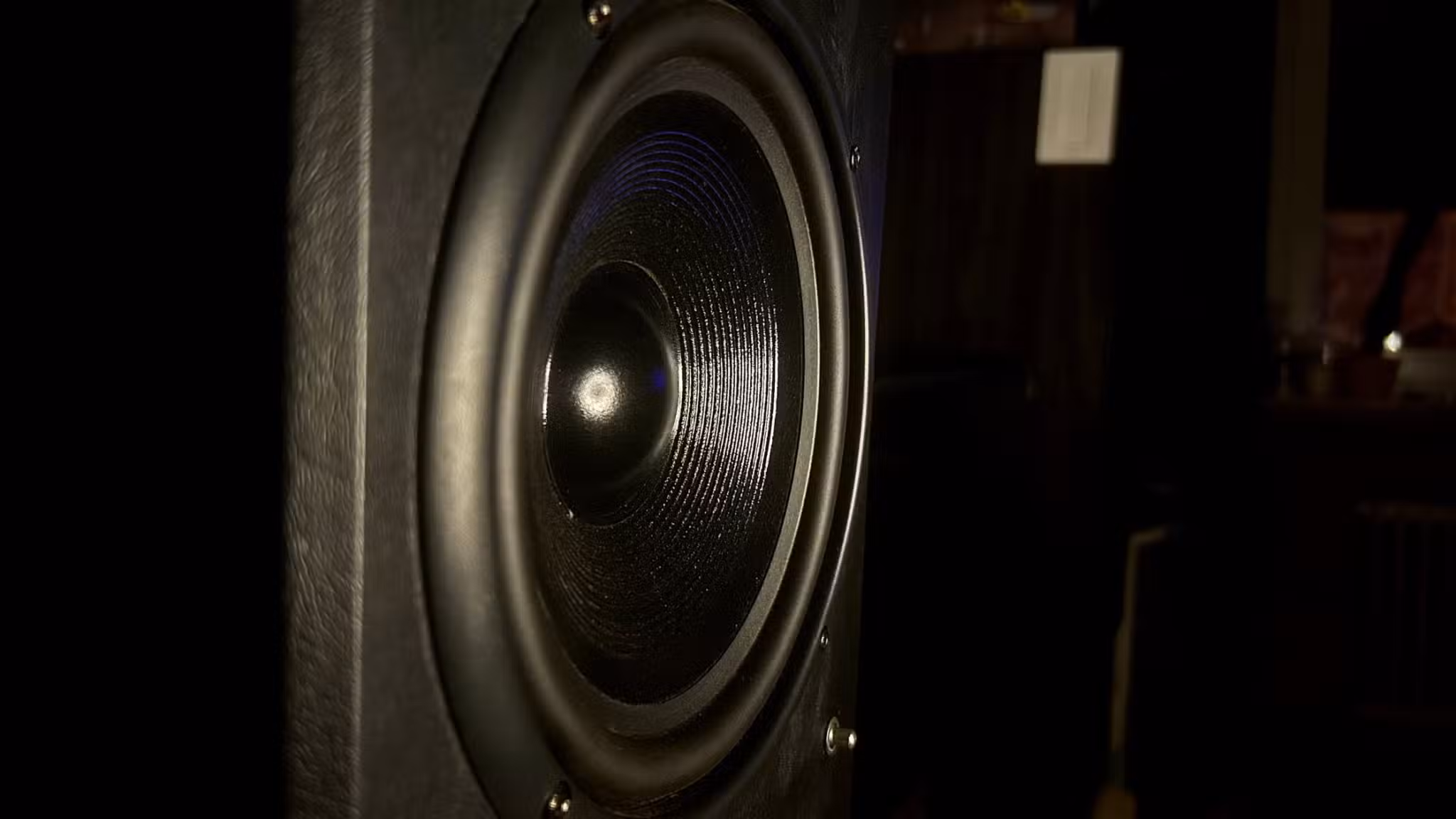 Bookshelf Speakers: The Ultimate Guide to Choosing the Right Pair for Your Space